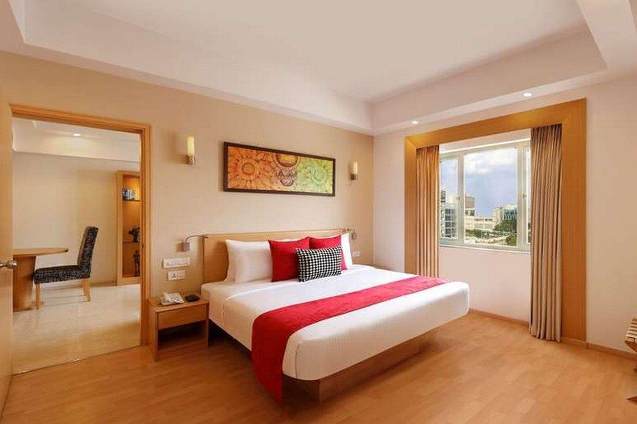 เลมอน ทรี โฮเต็ล กาชีโบวลี Hotel ไฮเดอราบัด ภายนอก รูปภาพ