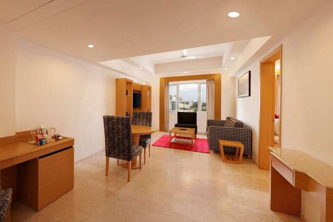 เลมอน ทรี โฮเต็ล กาชีโบวลี Hotel ไฮเดอราบัด ภายนอก รูปภาพ