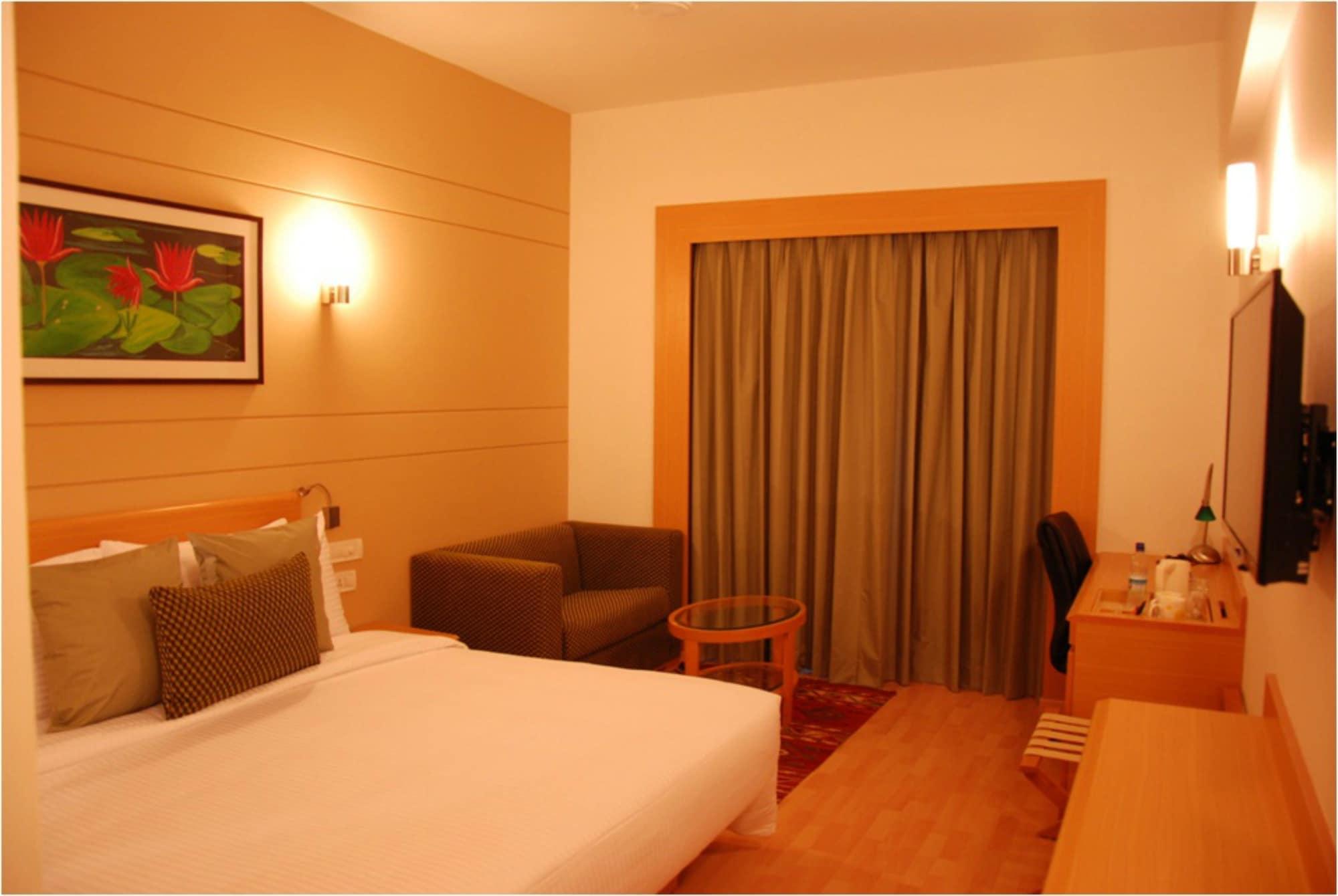 เลมอน ทรี โฮเต็ล กาชีโบวลี Hotel ไฮเดอราบัด ภายนอก รูปภาพ
