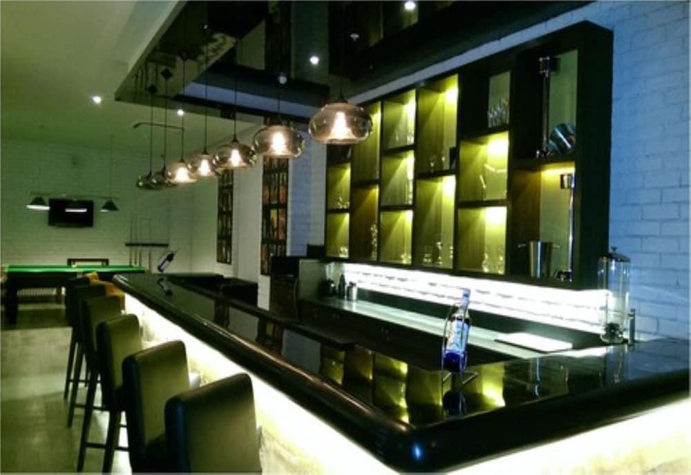 เลมอน ทรี โฮเต็ล กาชีโบวลี Hotel ไฮเดอราบัด ภายนอก รูปภาพ