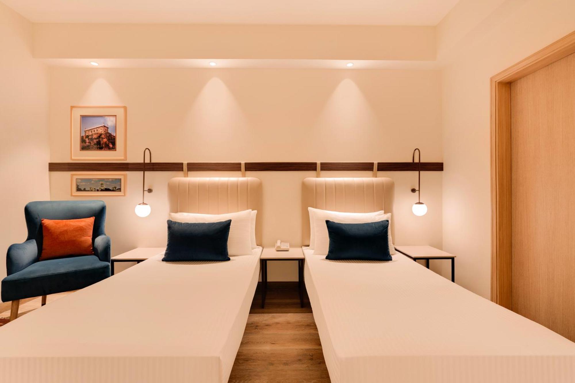 เลมอน ทรี โฮเต็ล กาชีโบวลี Hotel ไฮเดอราบัด ภายนอก รูปภาพ