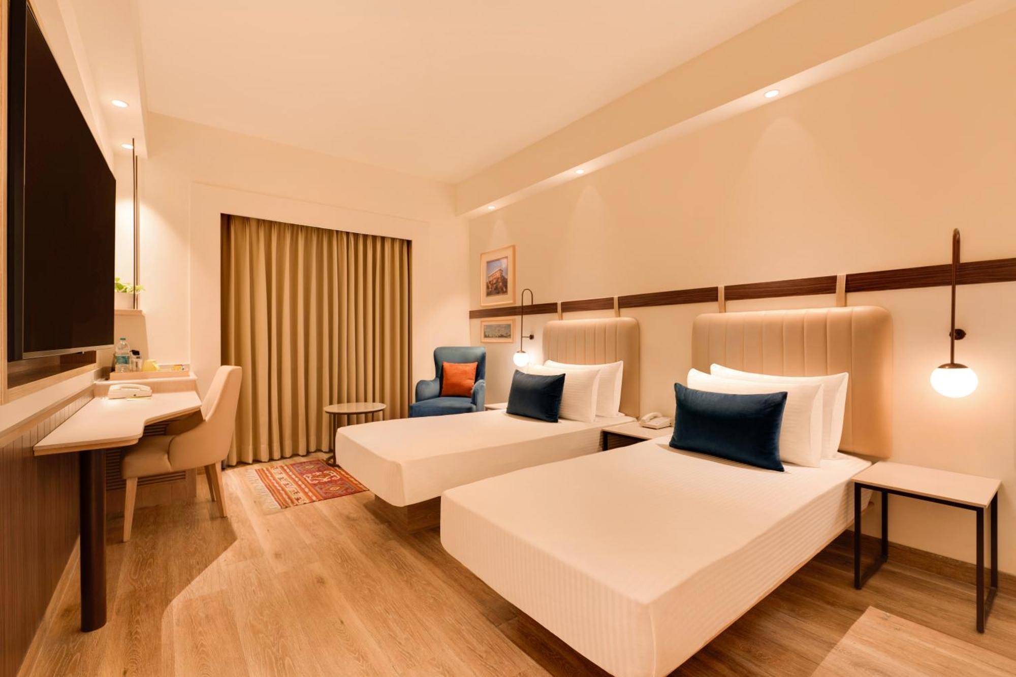 เลมอน ทรี โฮเต็ล กาชีโบวลี Hotel ไฮเดอราบัด ภายนอก รูปภาพ