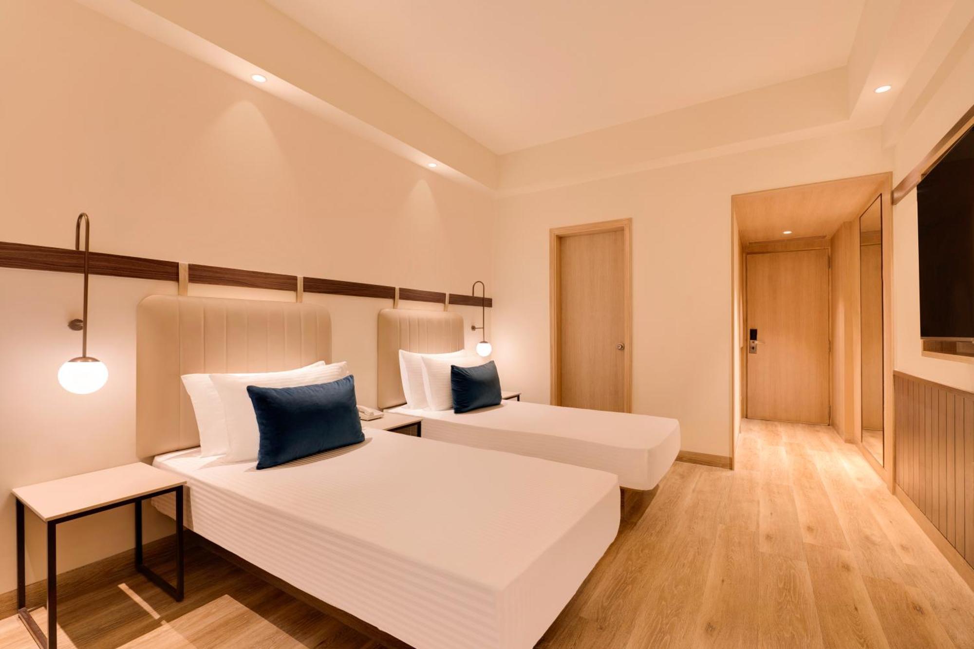 เลมอน ทรี โฮเต็ล กาชีโบวลี Hotel ไฮเดอราบัด ภายนอก รูปภาพ