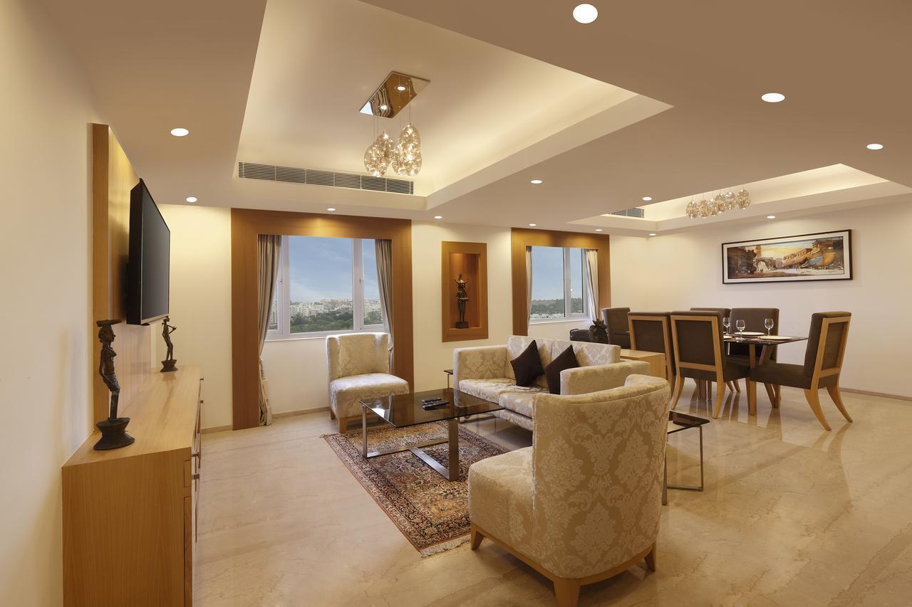 เลมอน ทรี โฮเต็ล กาชีโบวลี Hotel ไฮเดอราบัด ภายนอก รูปภาพ