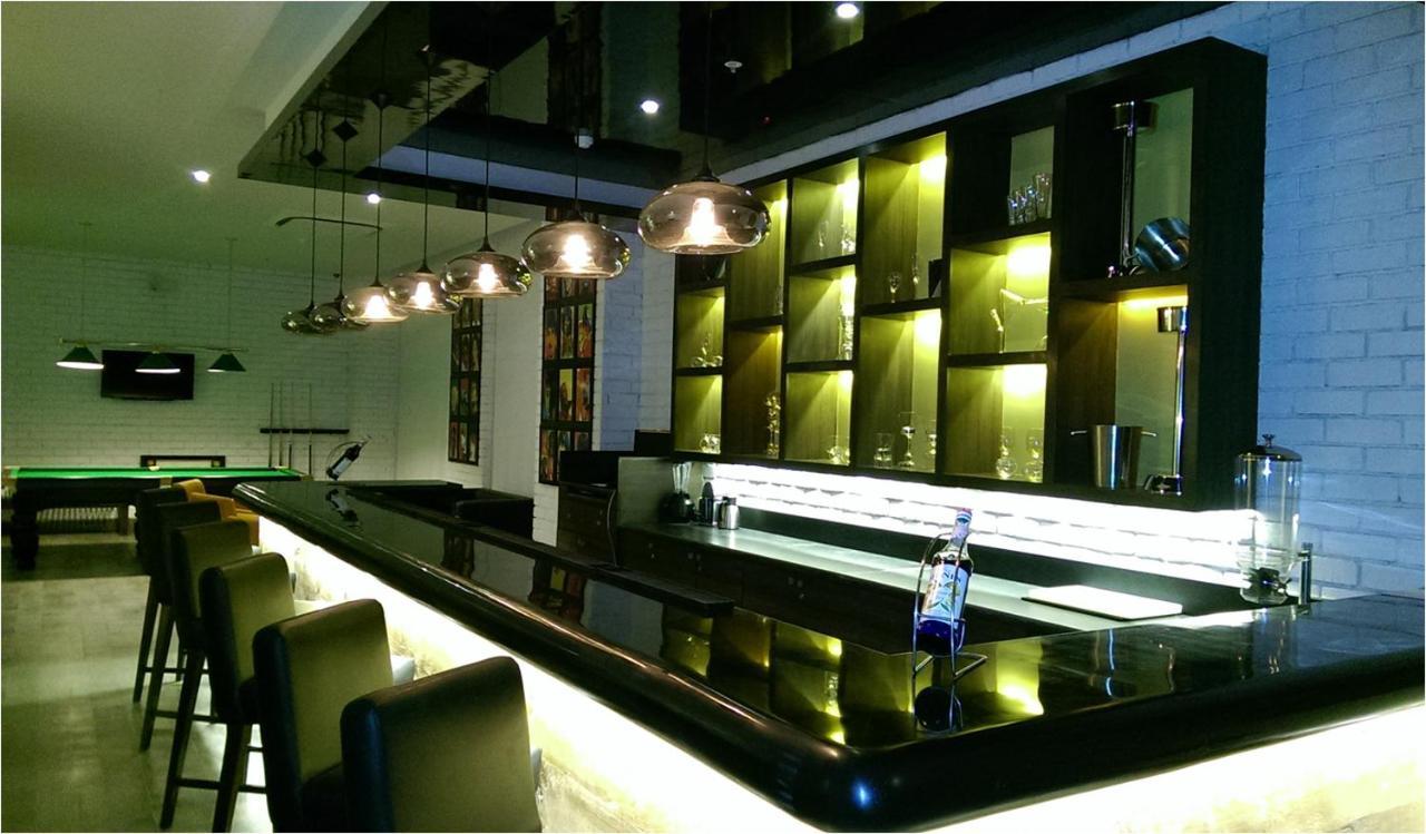 เลมอน ทรี โฮเต็ล กาชีโบวลี Hotel ไฮเดอราบัด ภายนอก รูปภาพ
